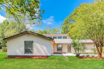 8162 CAYUGA TRL W JACKSONVILLE, FL 32244